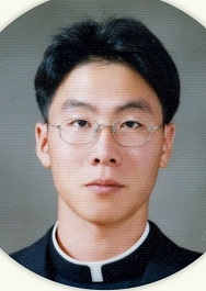 3. 박호준 레오 신부님.jpg