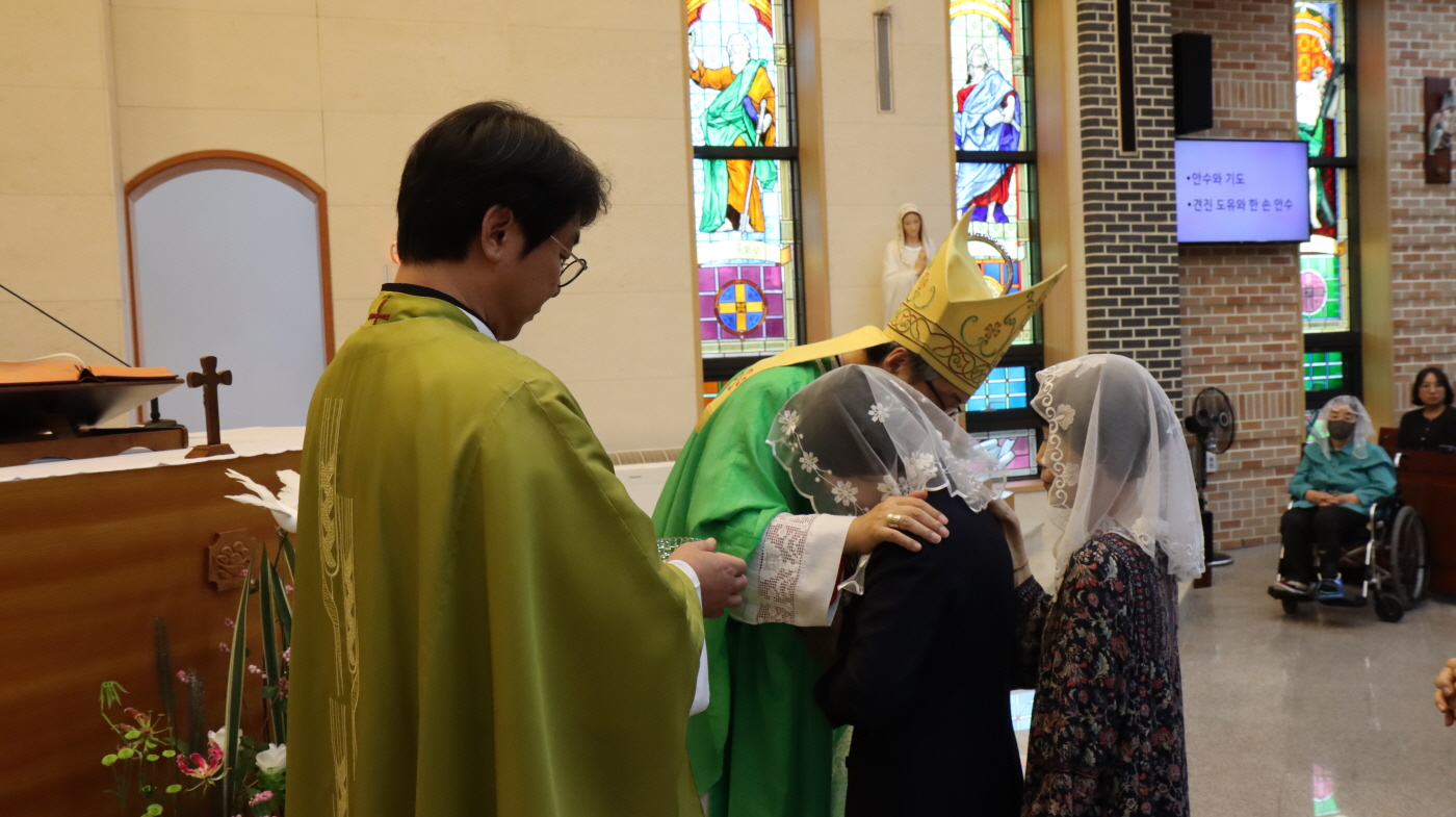 [크기변환]주교님 방문 견진성사(162).JPG