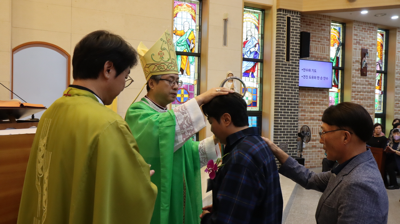 [크기변환]주교님 방문 견진성사(107).JPG