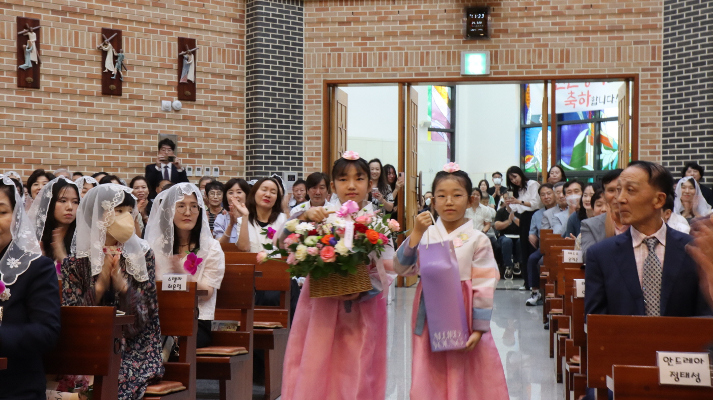 [크기변환]주교님 방문 견진성사(227).JPG