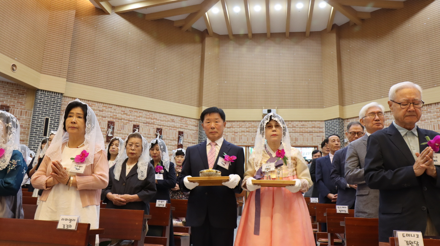 [크기변환]주교님 방문 견진성사(222).JPG