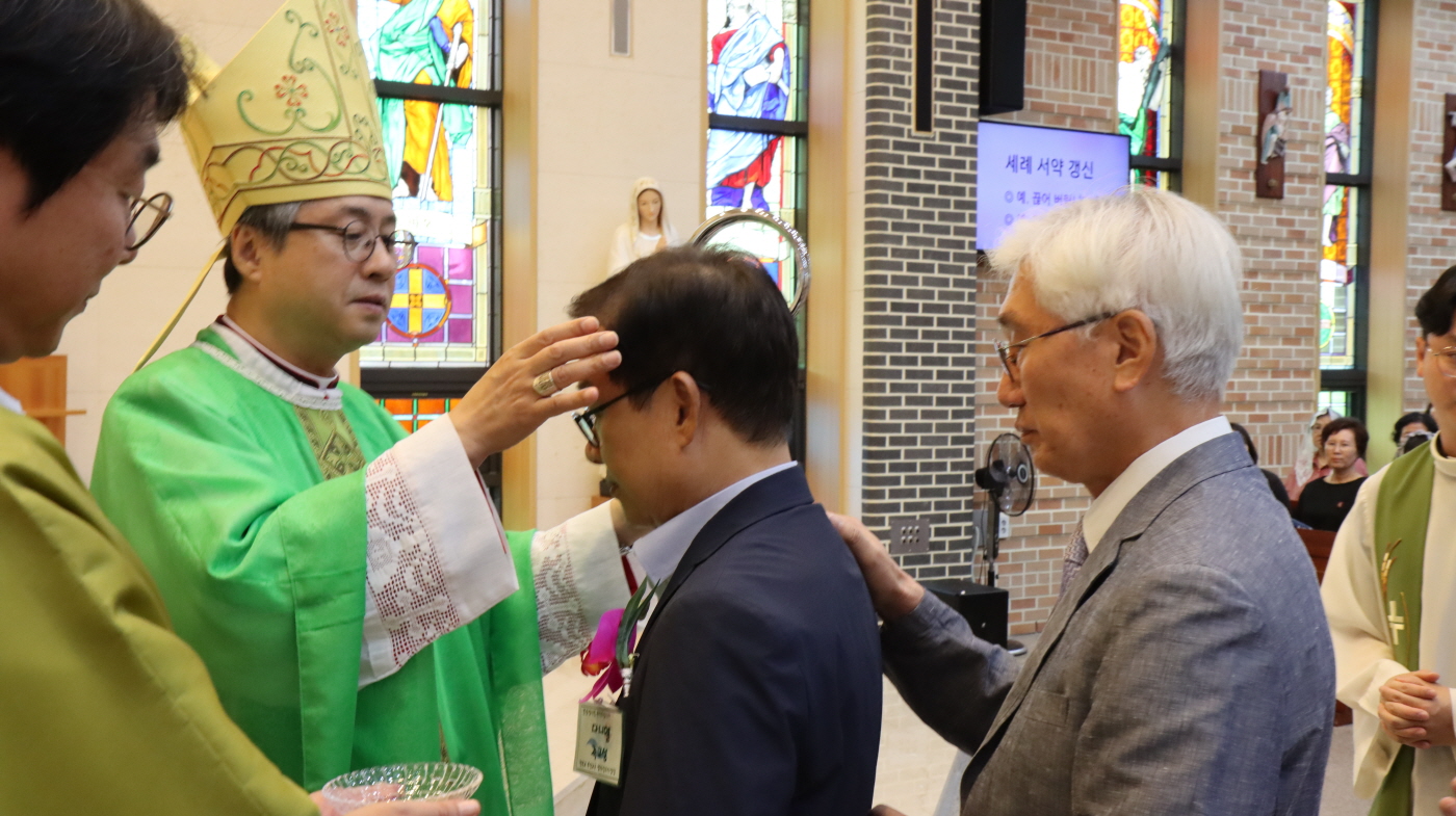 [크기변환]주교님 방문 견진성사(70).JPG