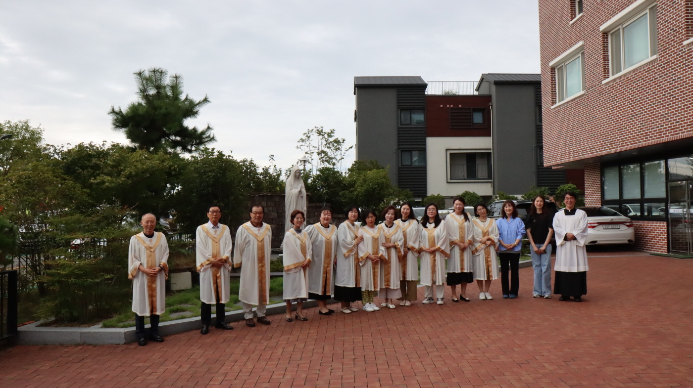 [크기변환]주교님 방문 견진성사(2).JPG