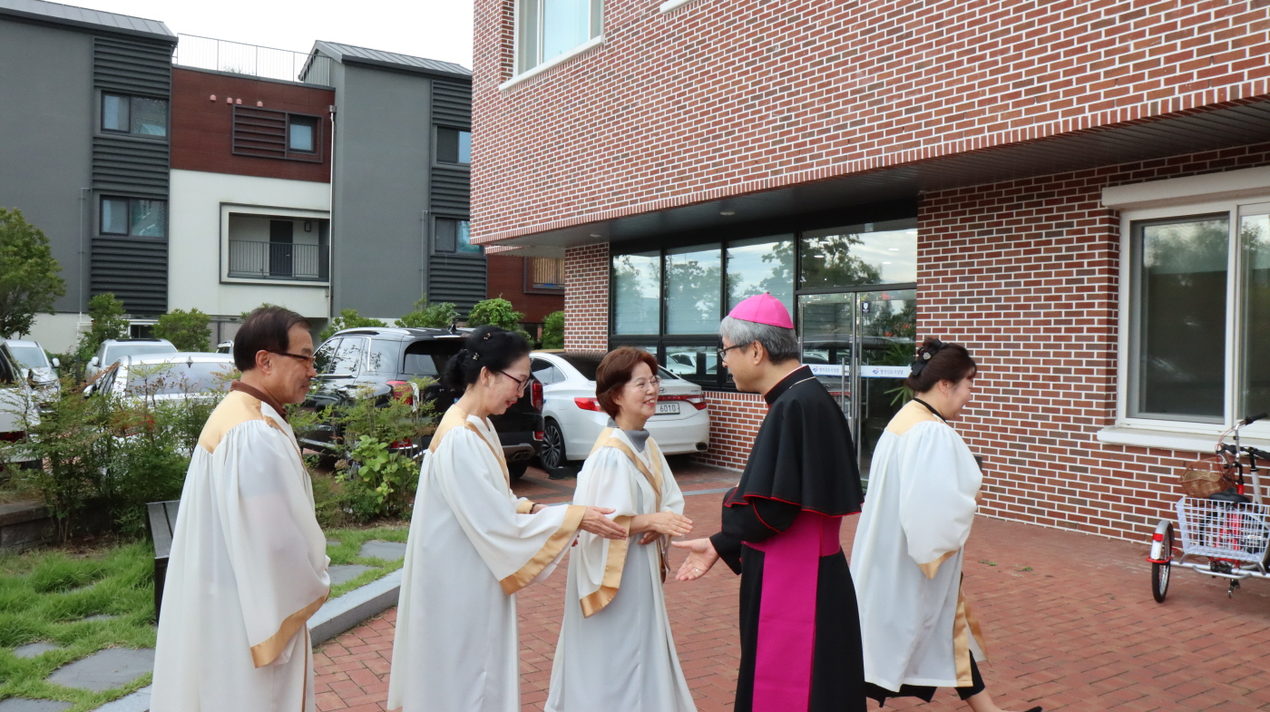 [크기변환]주교님 방문 견진성사(33).JPG