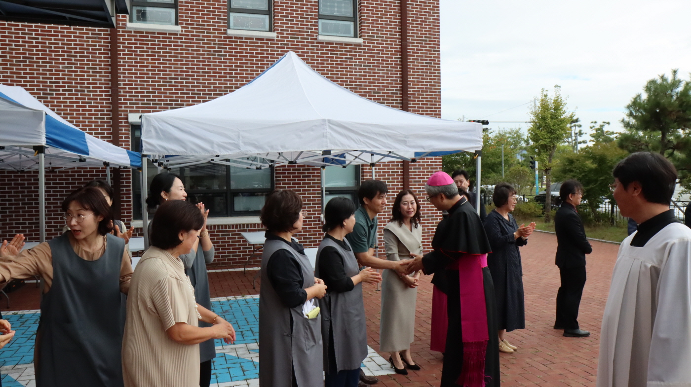 [크기변환]주교님 방문 견진성사(11).JPG