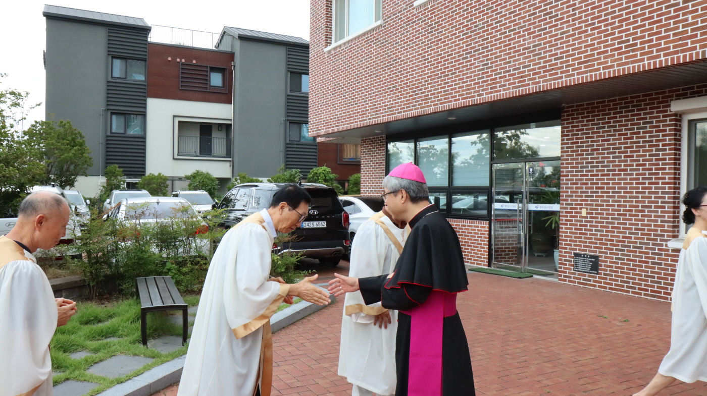 [크기변환]주교님 방문 견진성사(35).JPG