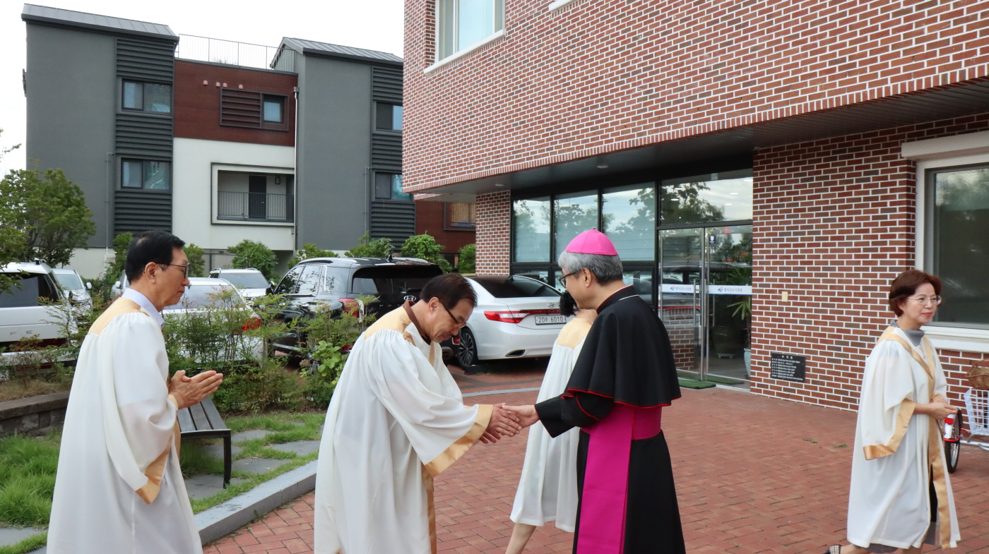 [크기변환]주교님 방문 견진성사(34).JPG