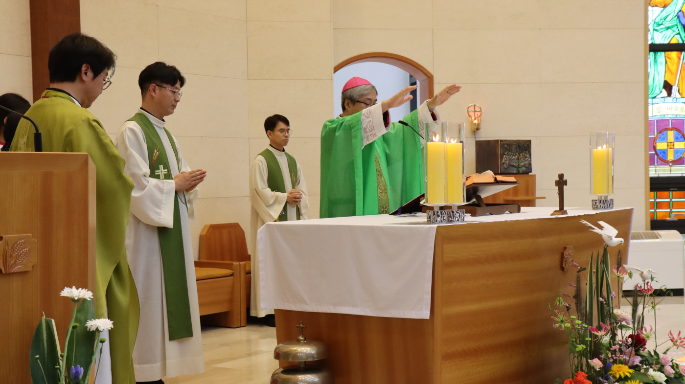 [크기변환]주교님 방문 견진성사(64).JPG