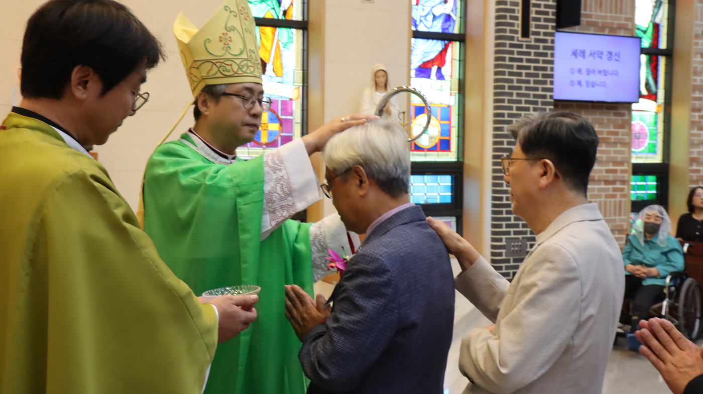[크기변환]주교님 방문 견진성사(74).JPG