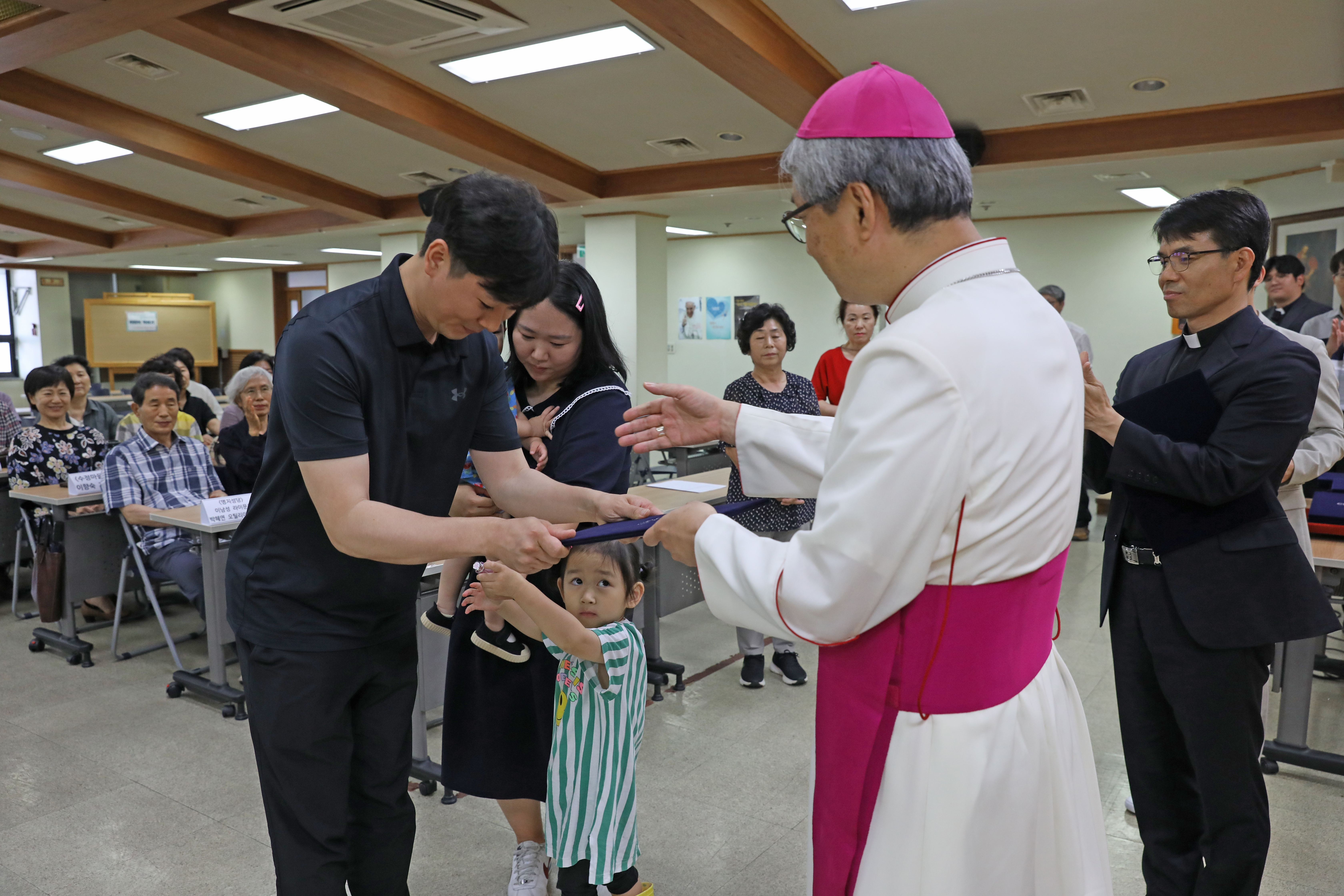 20230713전국성지순례완주자축복장수여식042.jpg