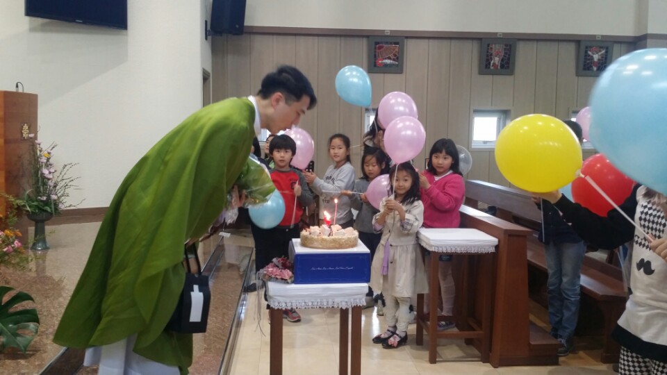 2014년 신부님 영명 축일  초등부 파티.jpeg