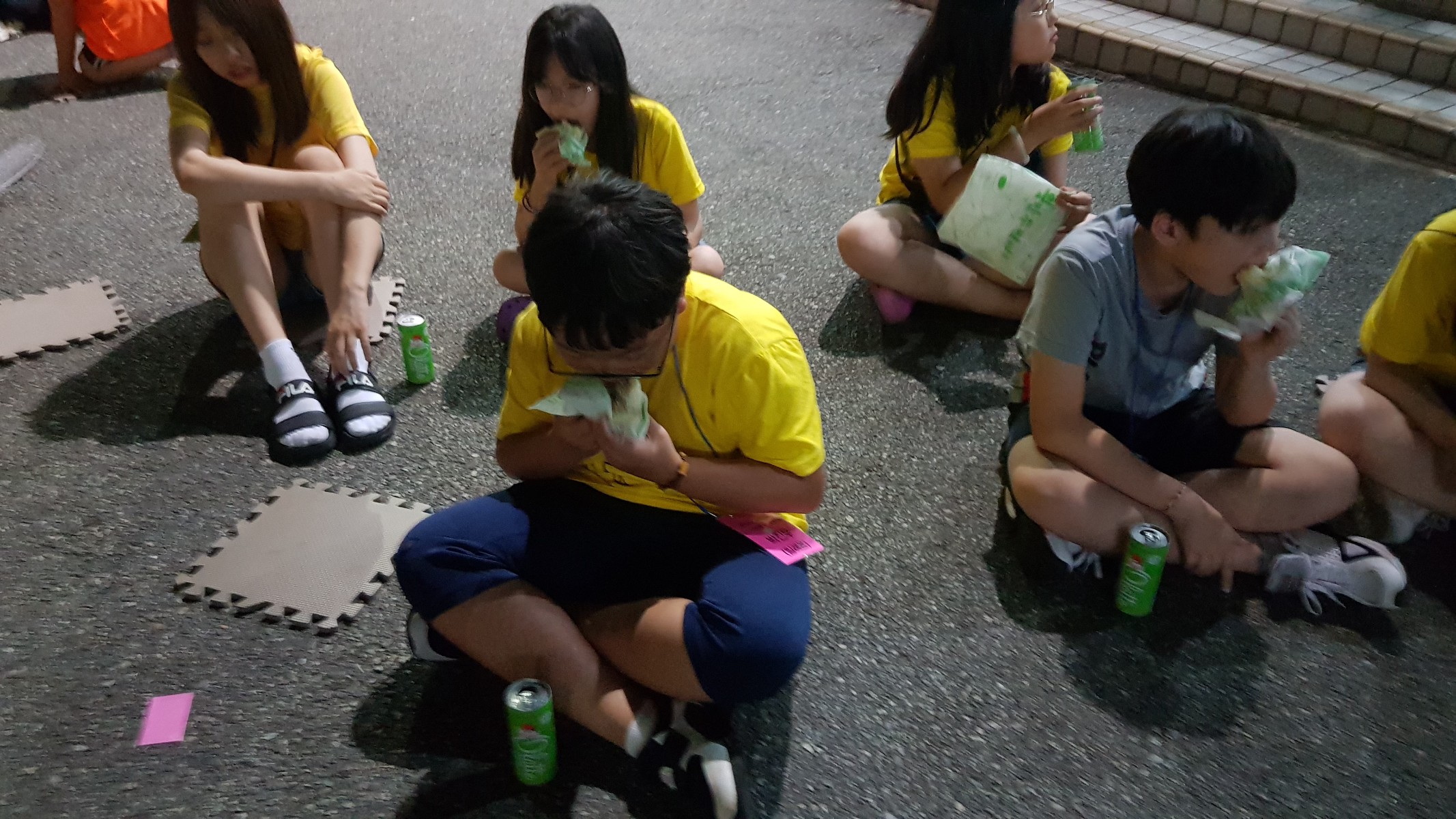 20190809_220419-2133x1200.jpg