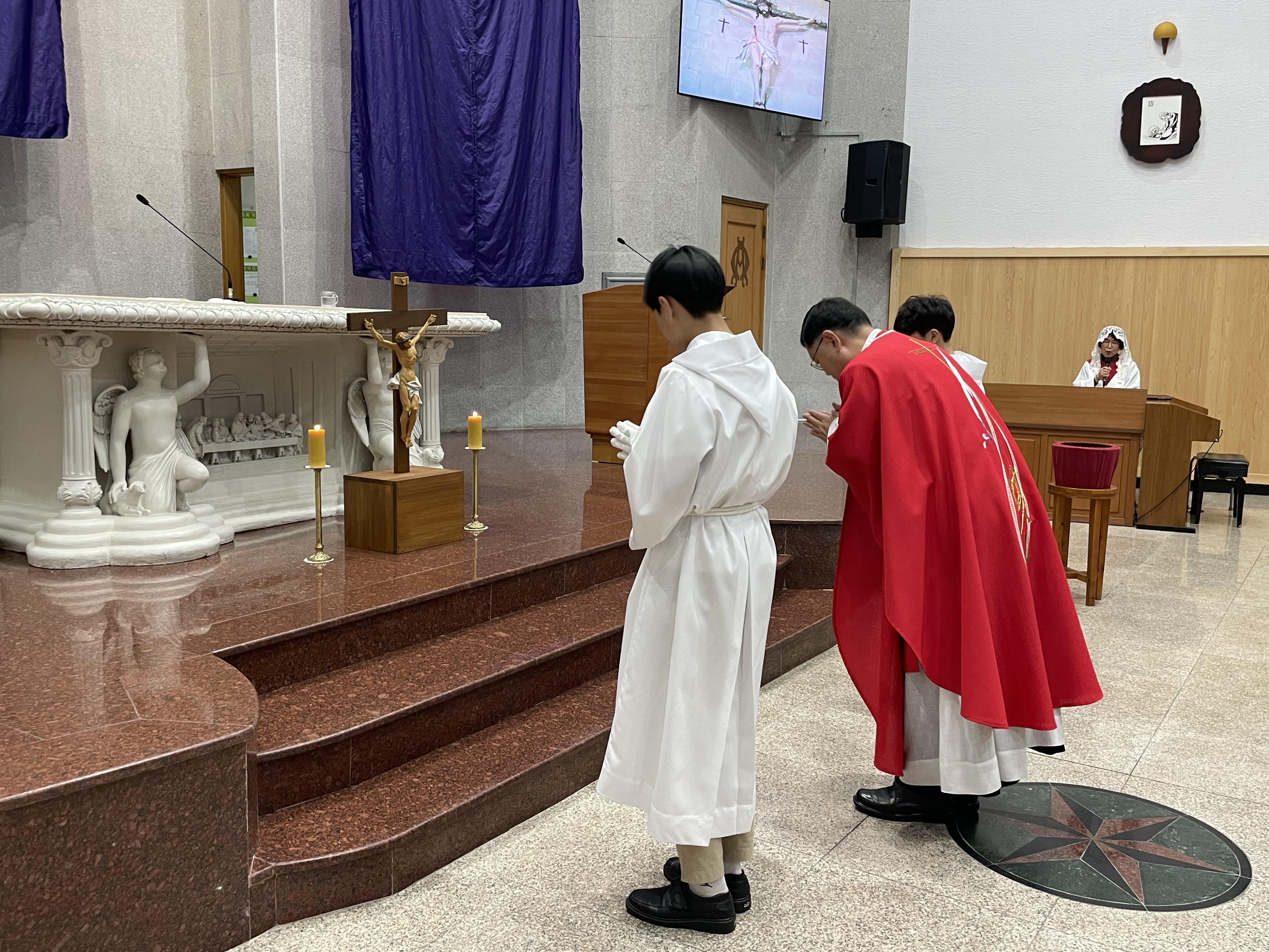 250418 주님수난성금요일 (11).jpg
