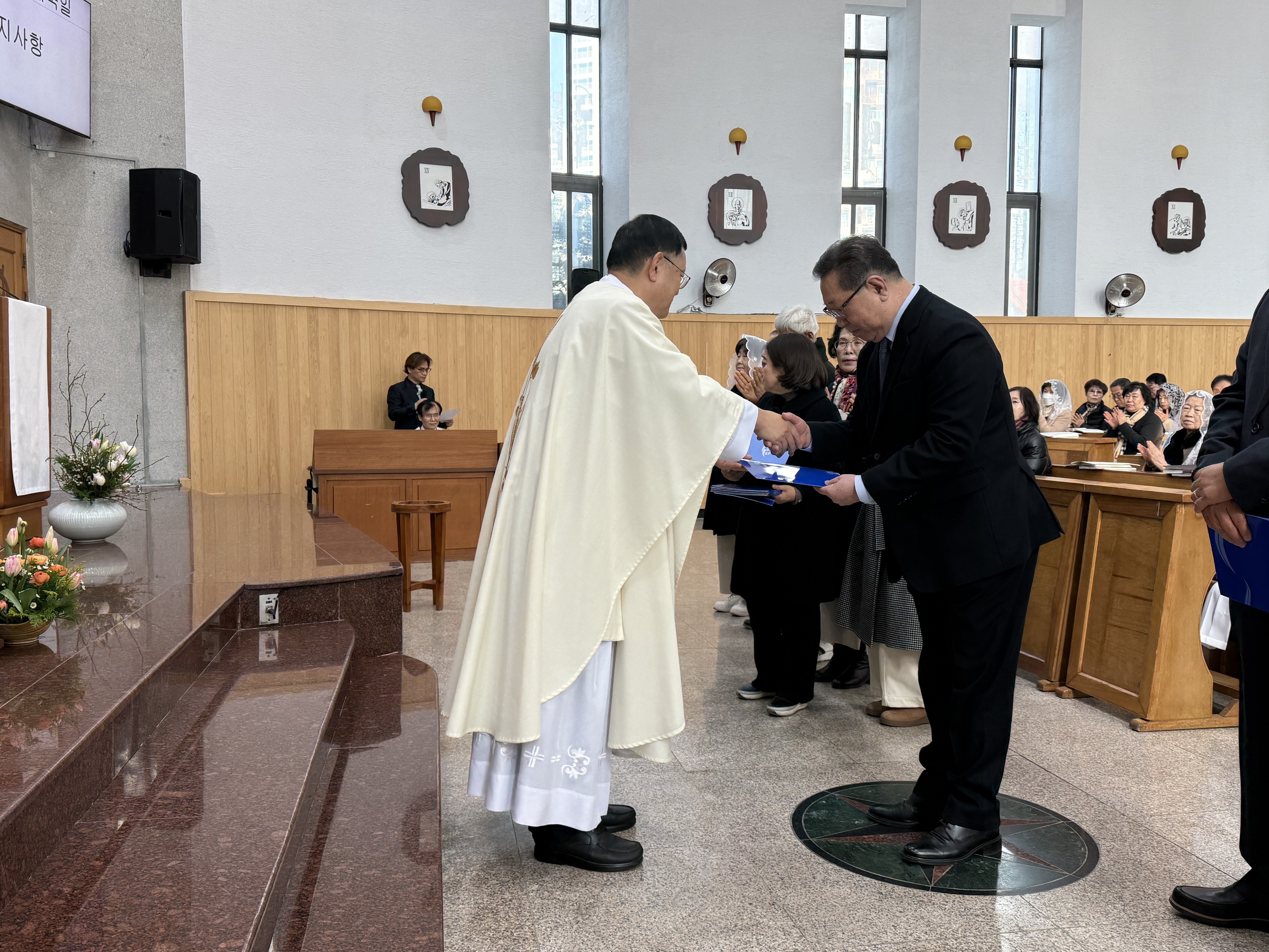 260104 사목위원 임명장 수여 (2).jpg
