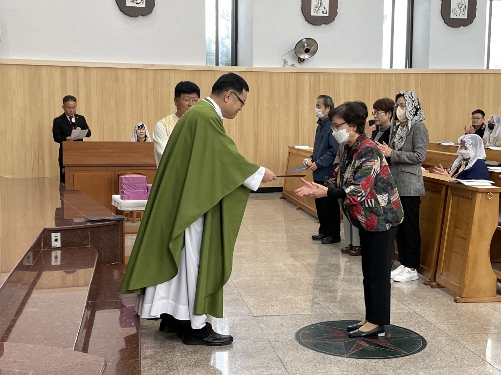 2023년 레지오 연공상 시상 (4).jpg