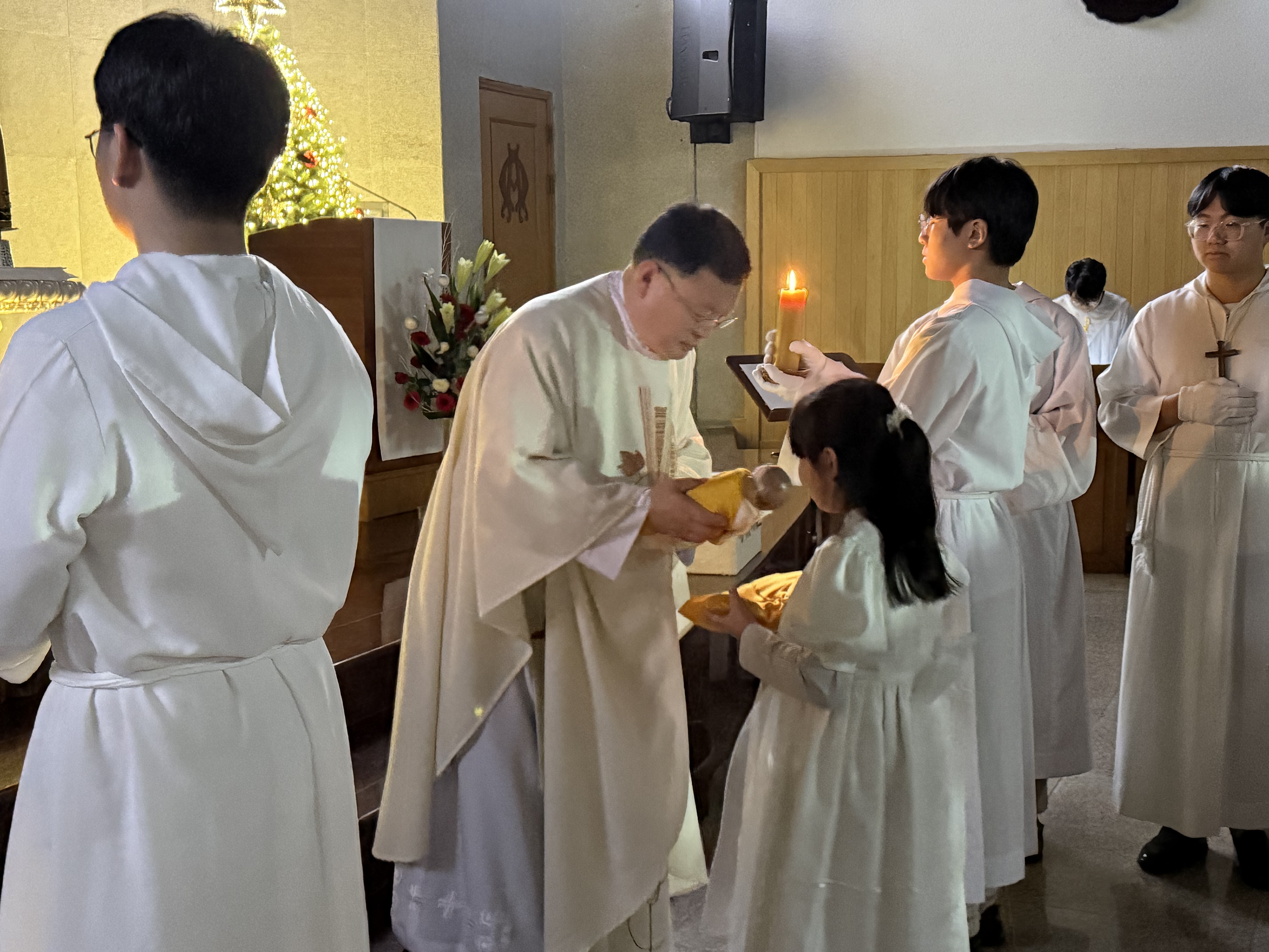 251224 성탄밤미사 (7).jpg