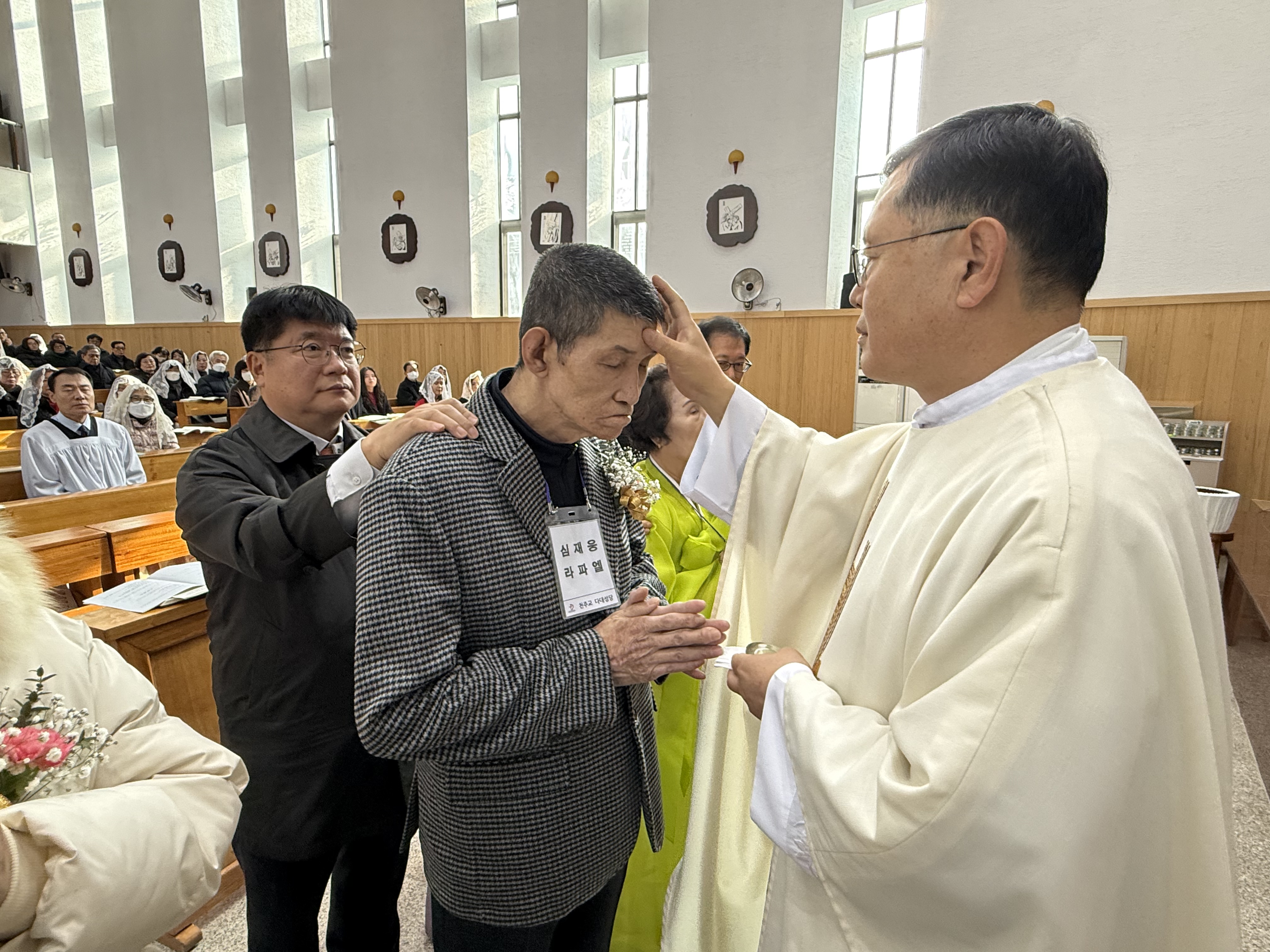 251225 세례식 (14).jpg