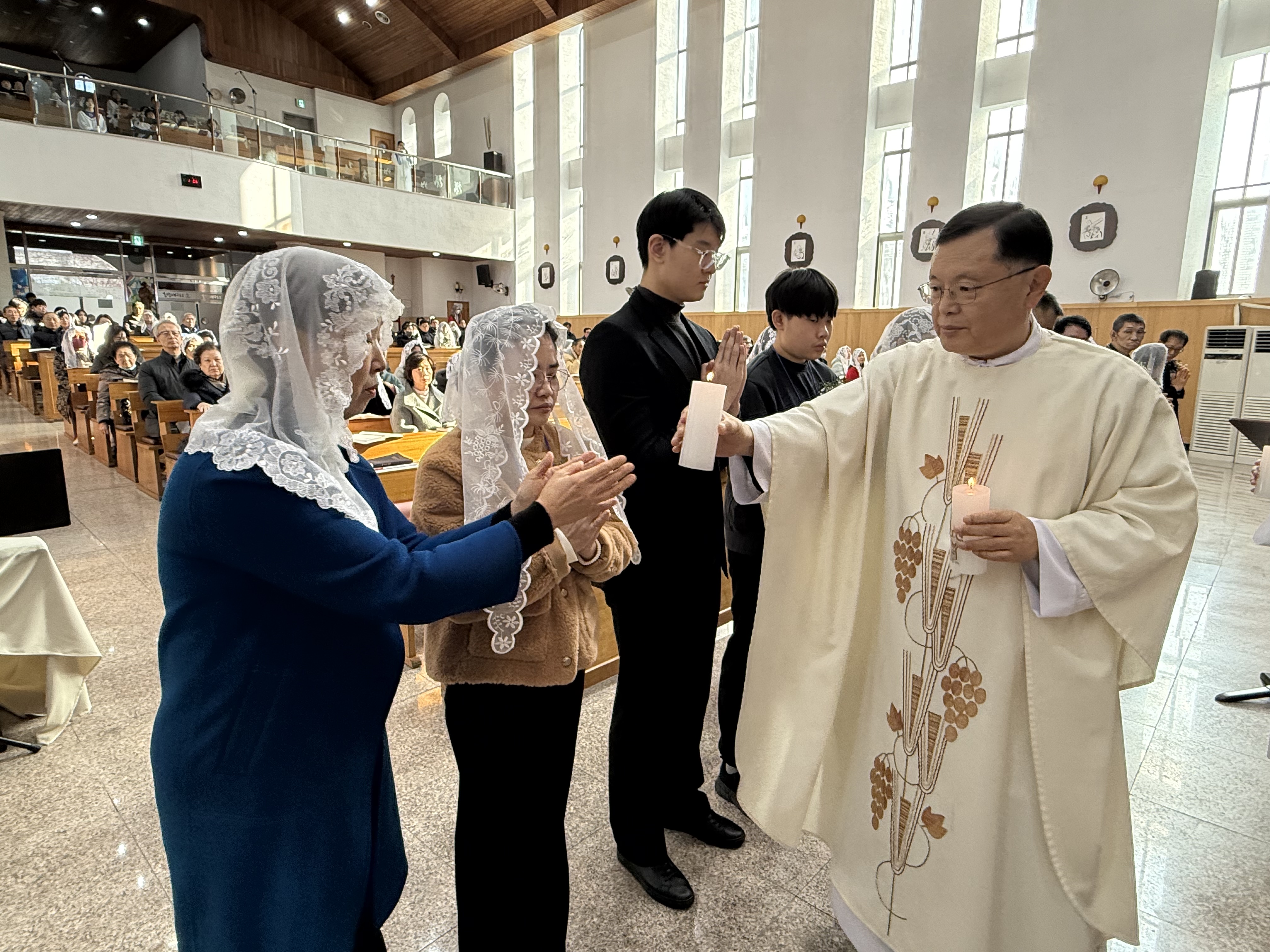 251225 세례식 (19).jpg