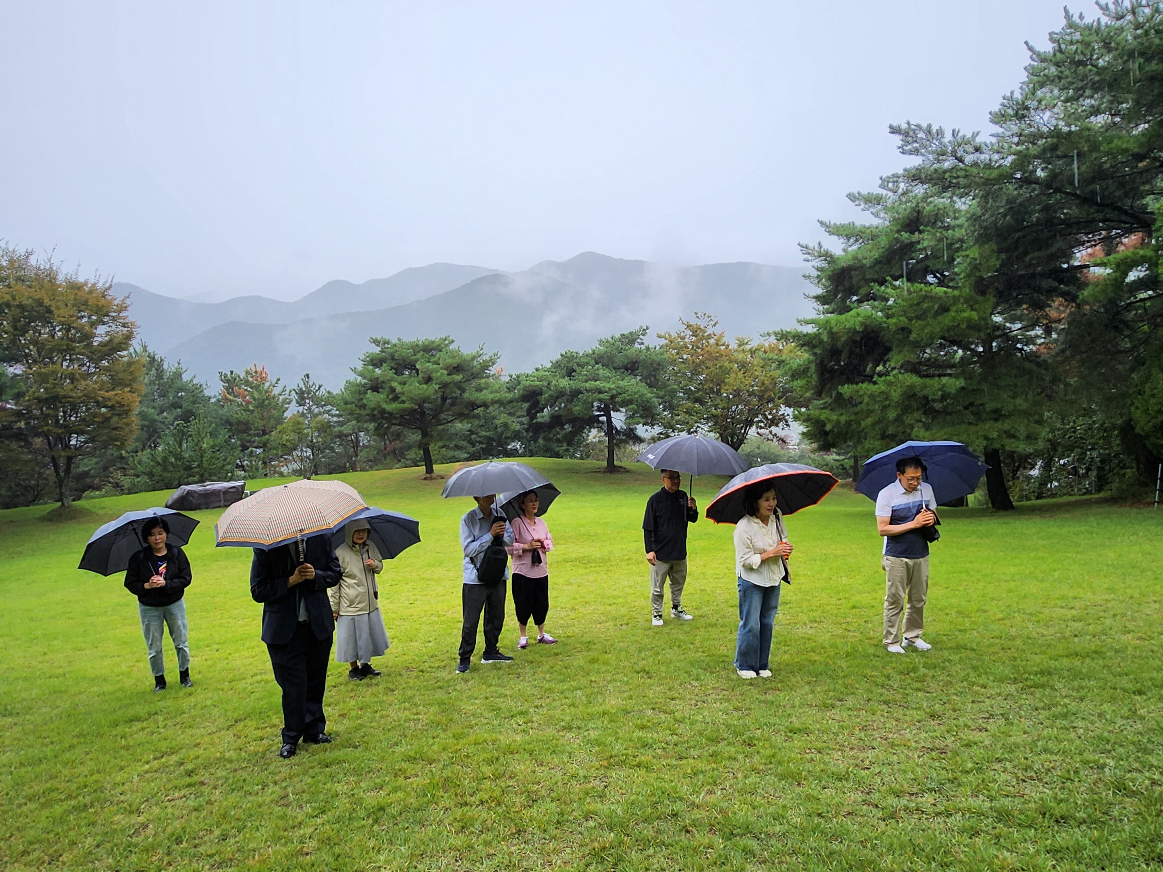 251003 신영세자 성지순례 (4).jpg