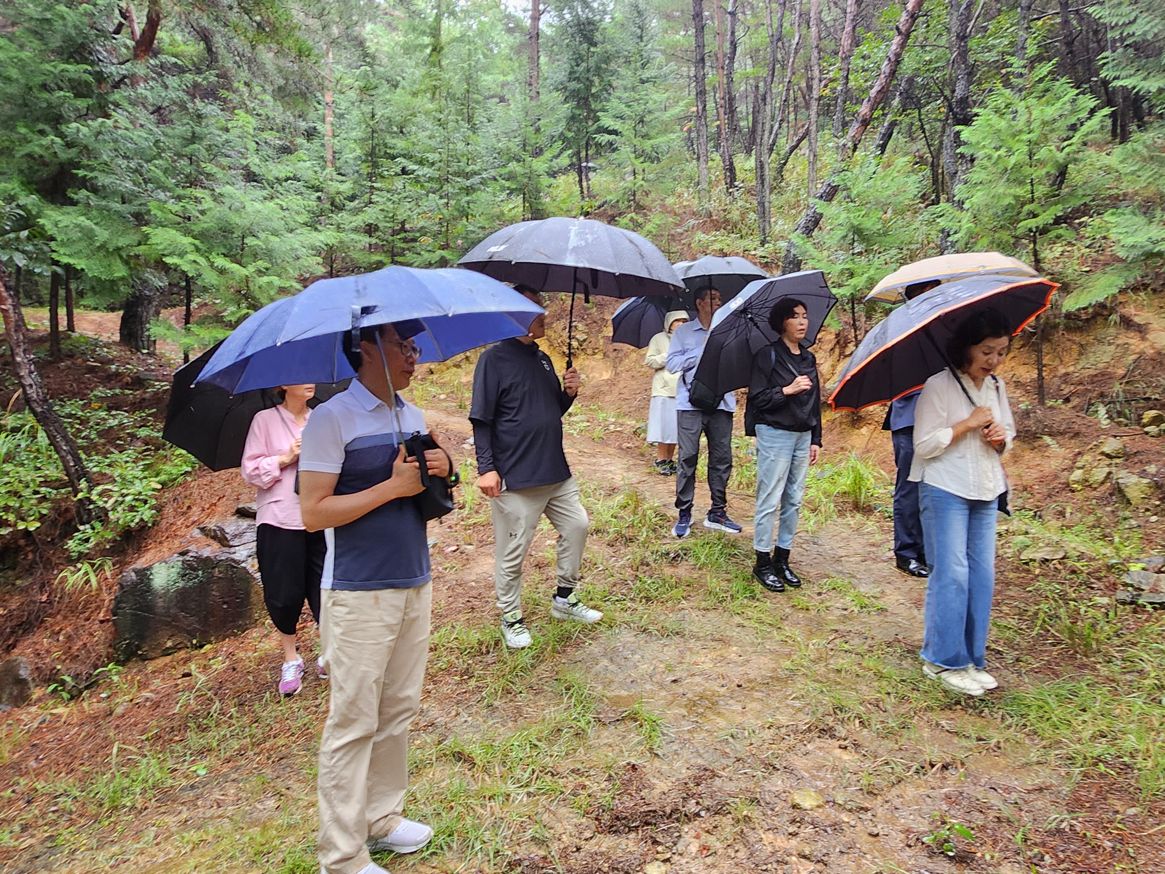 251003 신영세자 성지순례 (2).jpg