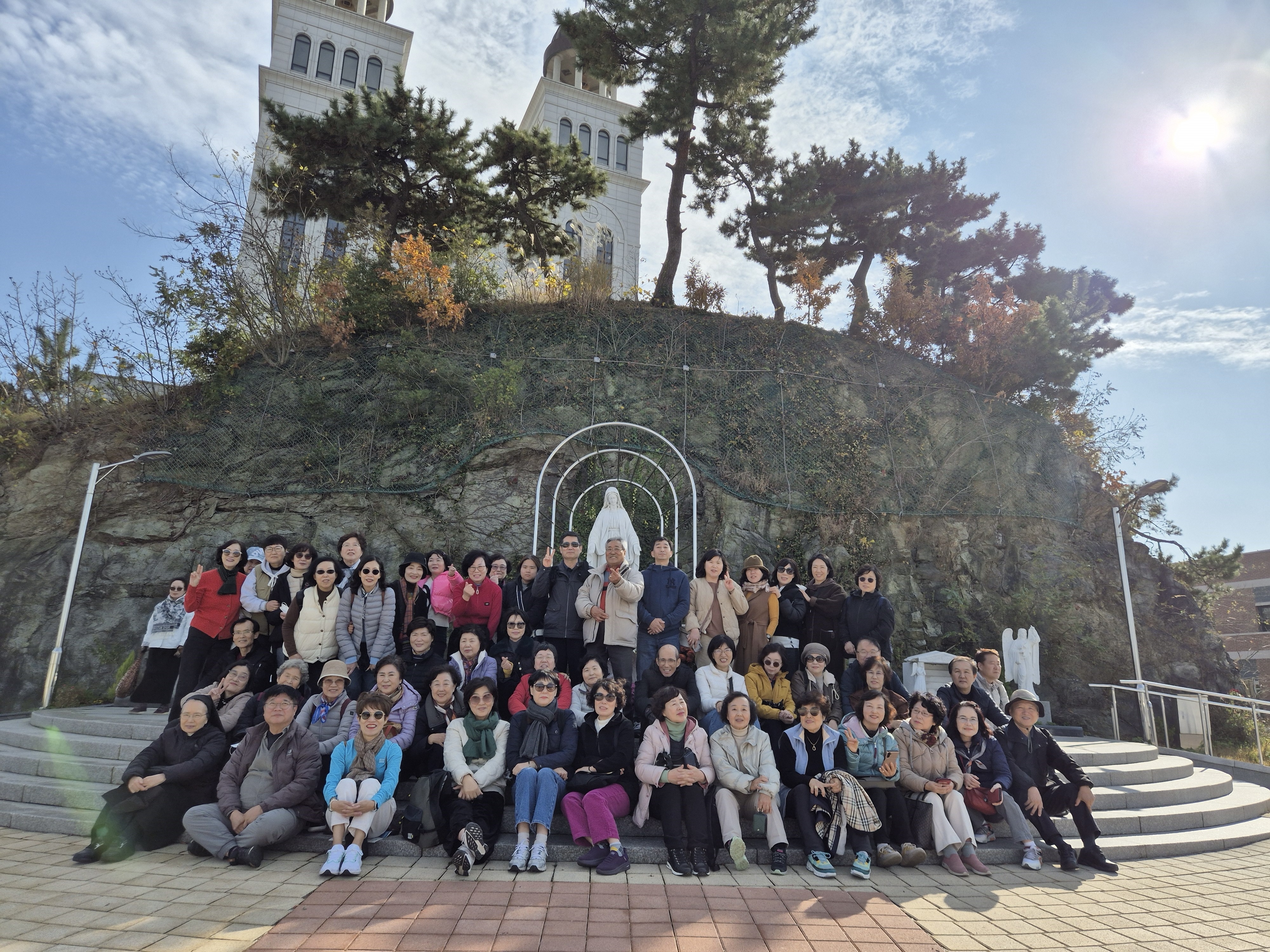 251123 성지순례 (2).jpg