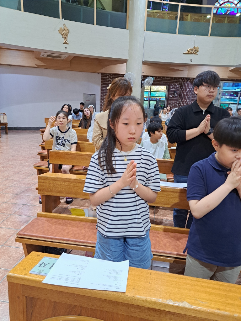 13김유정 마더데레사.jpg