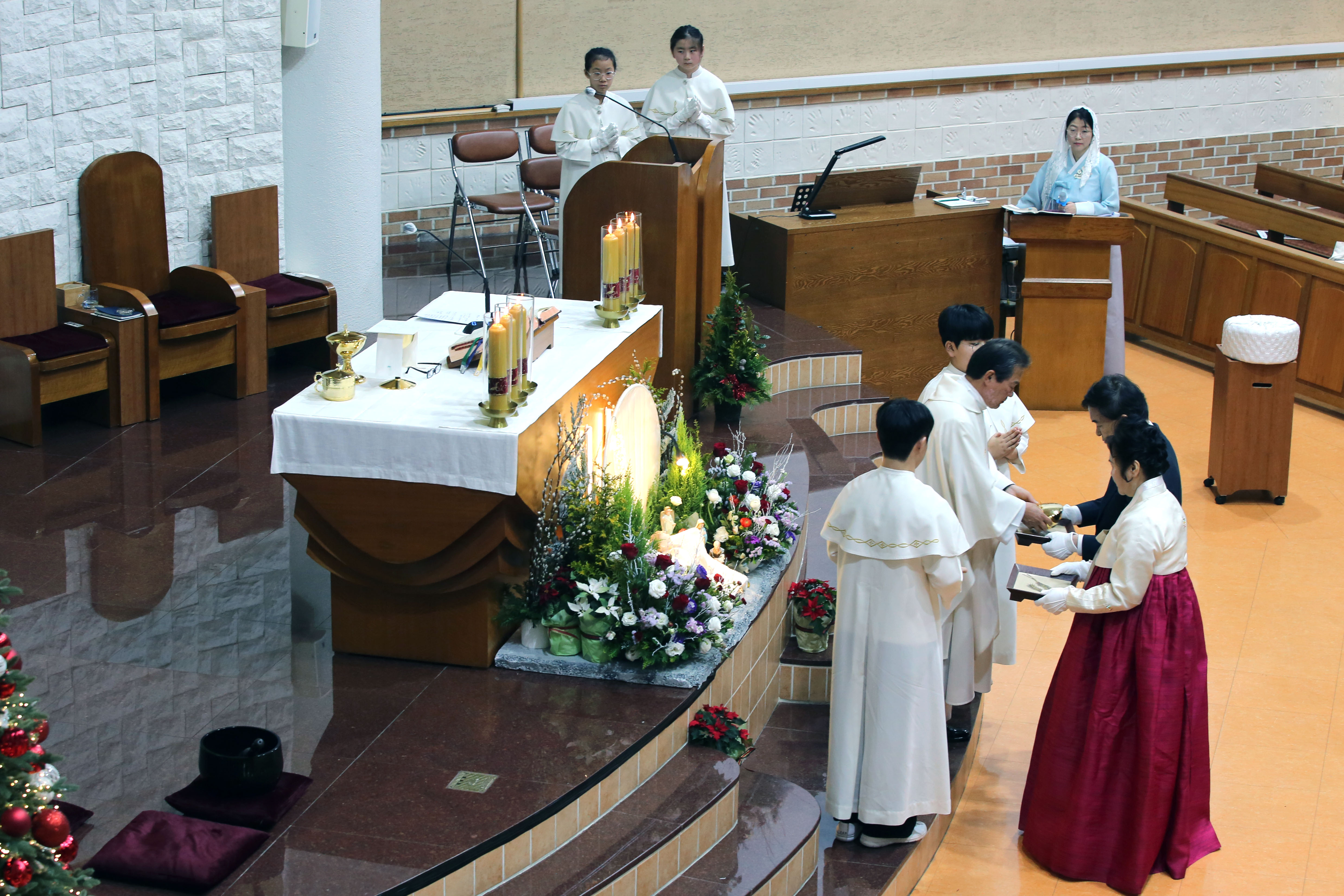 회장님 봉헌.JPG