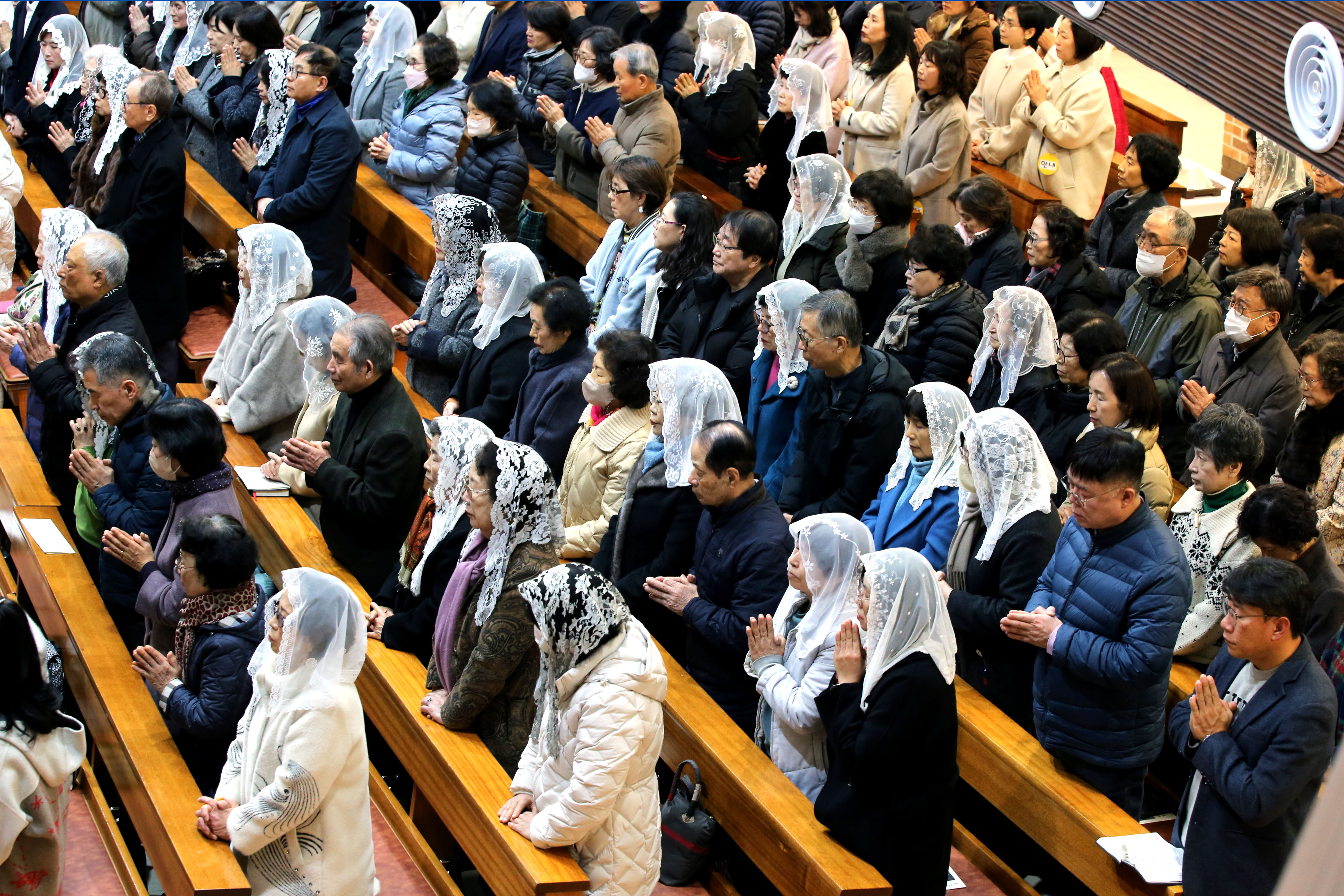 성탄전야 미사2층.jpg