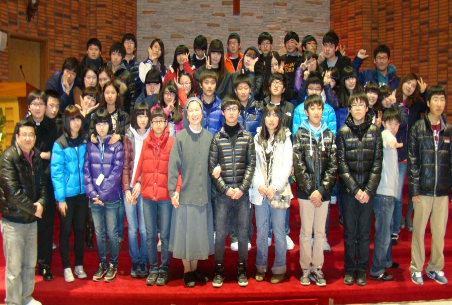 수녀님 송별.jpg