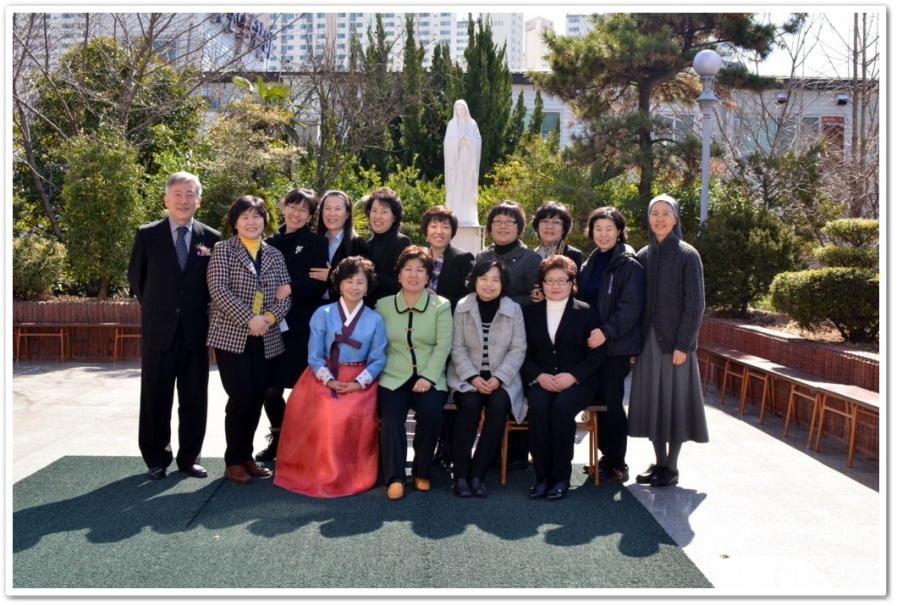 성모대학 봉사자.jpg