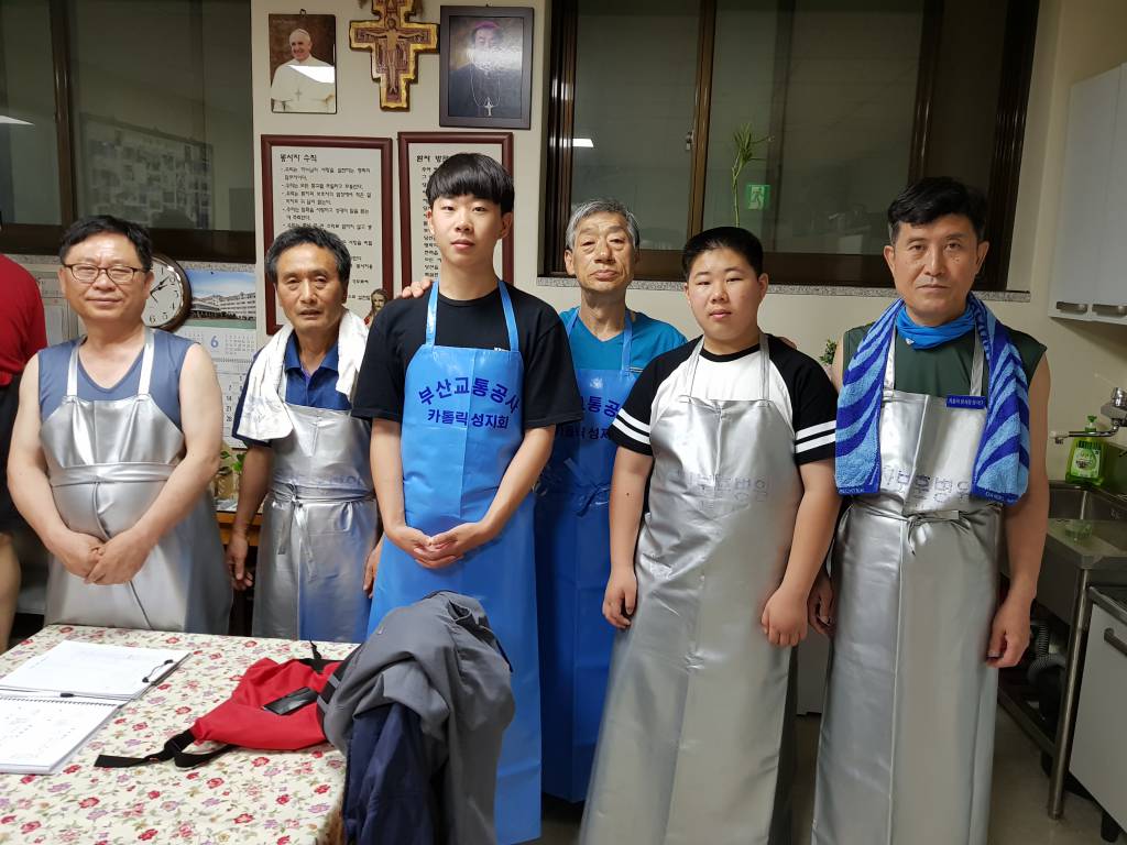 6월 목욕봉사자.jpg