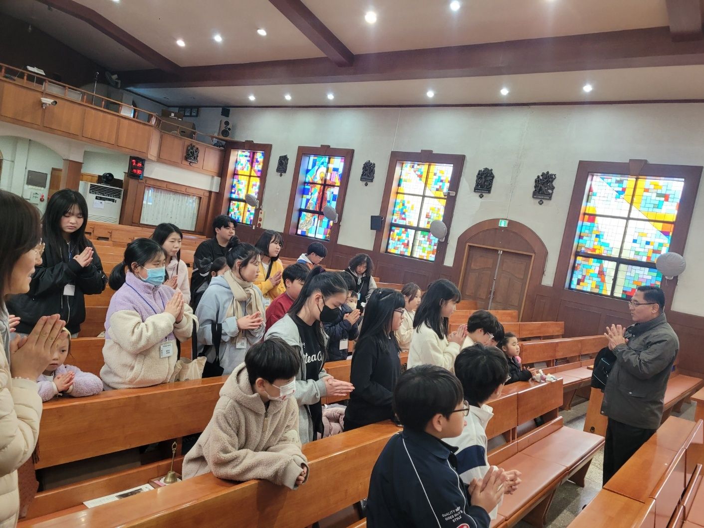3월29일 동항방문 십자가의길 미사참여.jpg