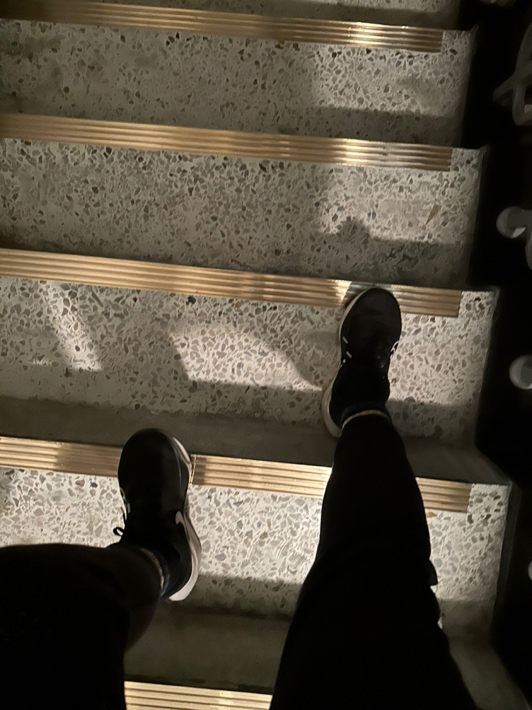 1701255195960.jpg