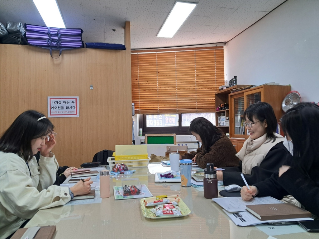 주일학교교사회텀블러사용4명.jpg