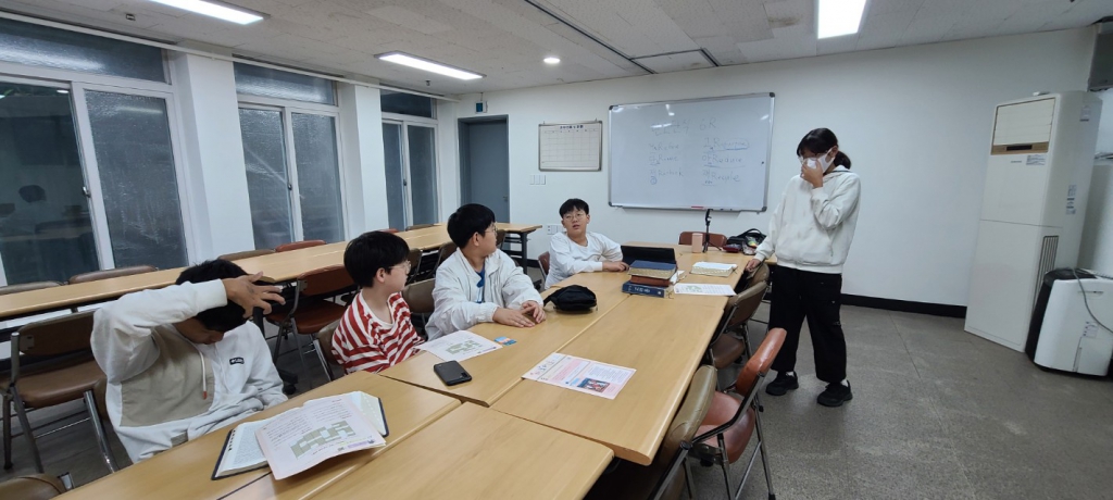 2023 주일학교-전체 사진-55151280365.jpg