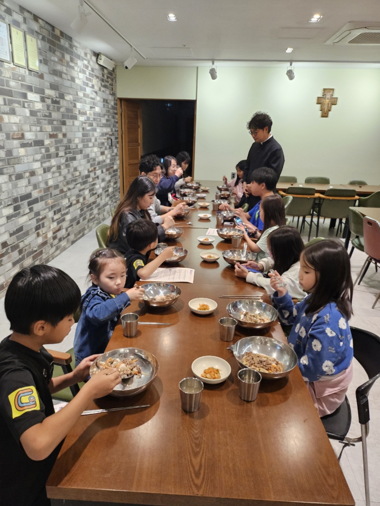 KakaoTalk_20231108_100241525_02.jpg