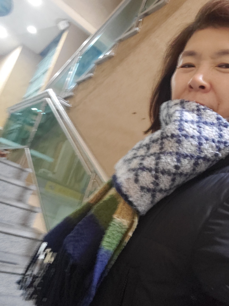계단이용-교사 규린.jpg