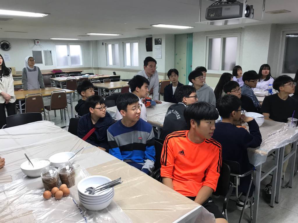 수정됨_KakaoTalk_Moim_4HCQtPijcC4fRnk0z2DdirxwB28b2G.jpg