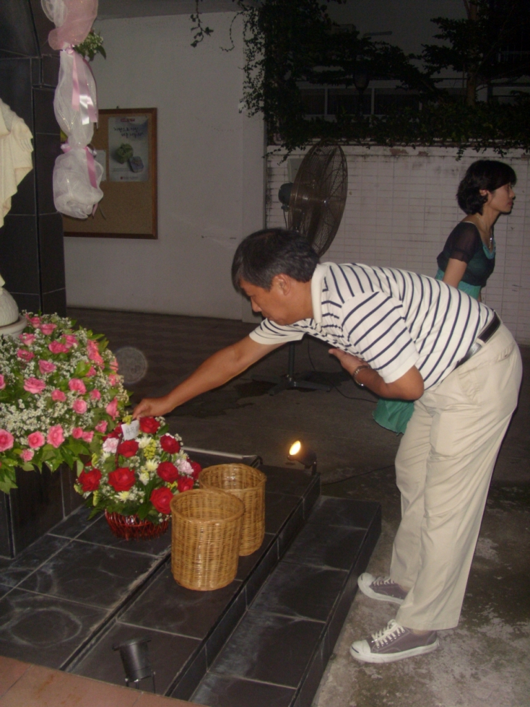2010년5월1일 성모님의 밤 024.jpg