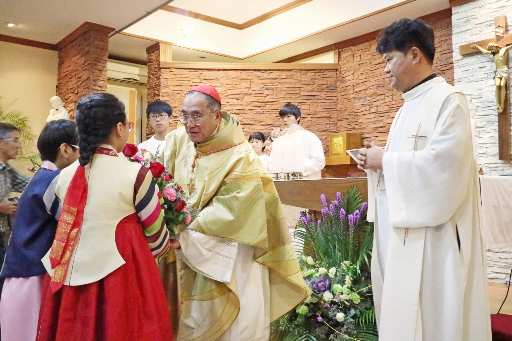 20160522 삼위일체 대축일 미사 (79).jpg