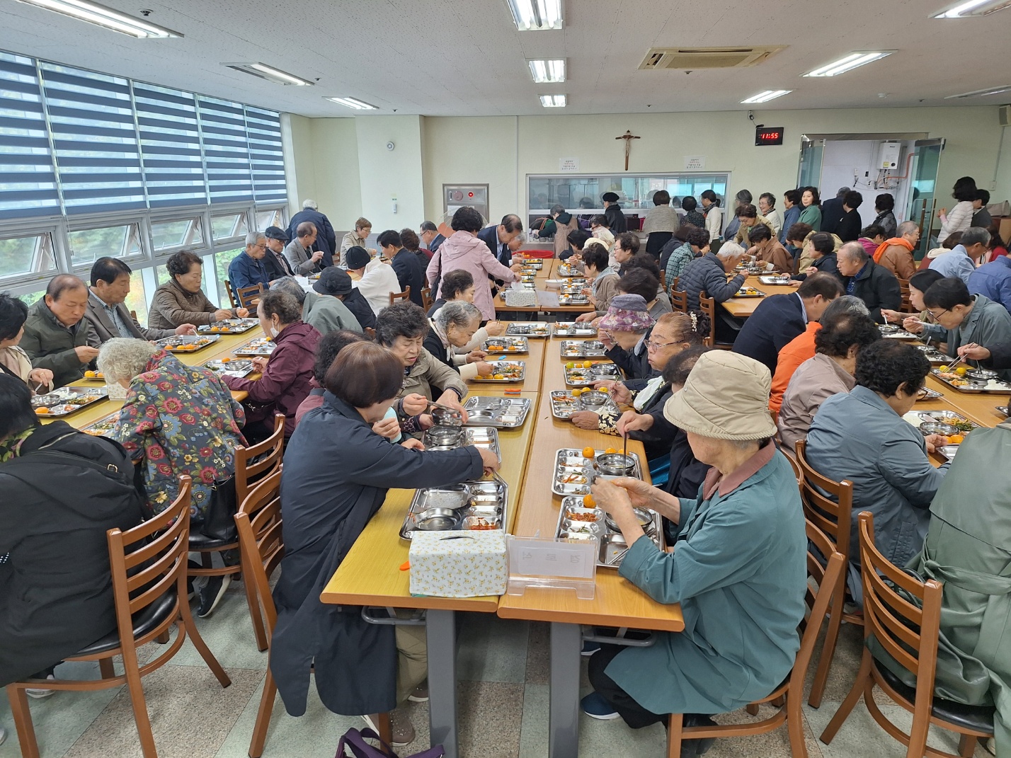 1731218843114-7.jpg