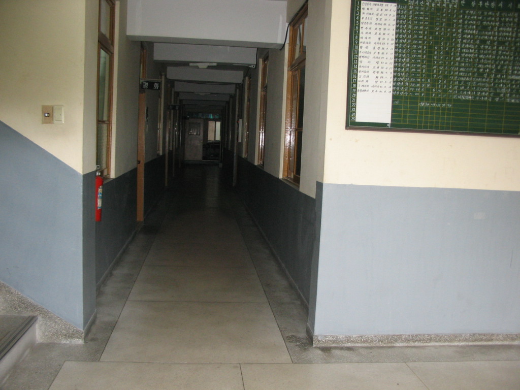 IMG 08-강당1.jpg