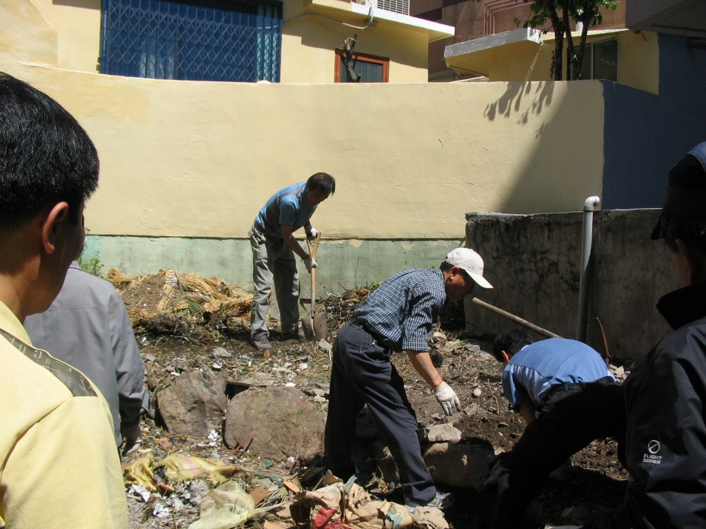 img 08-216.jpg