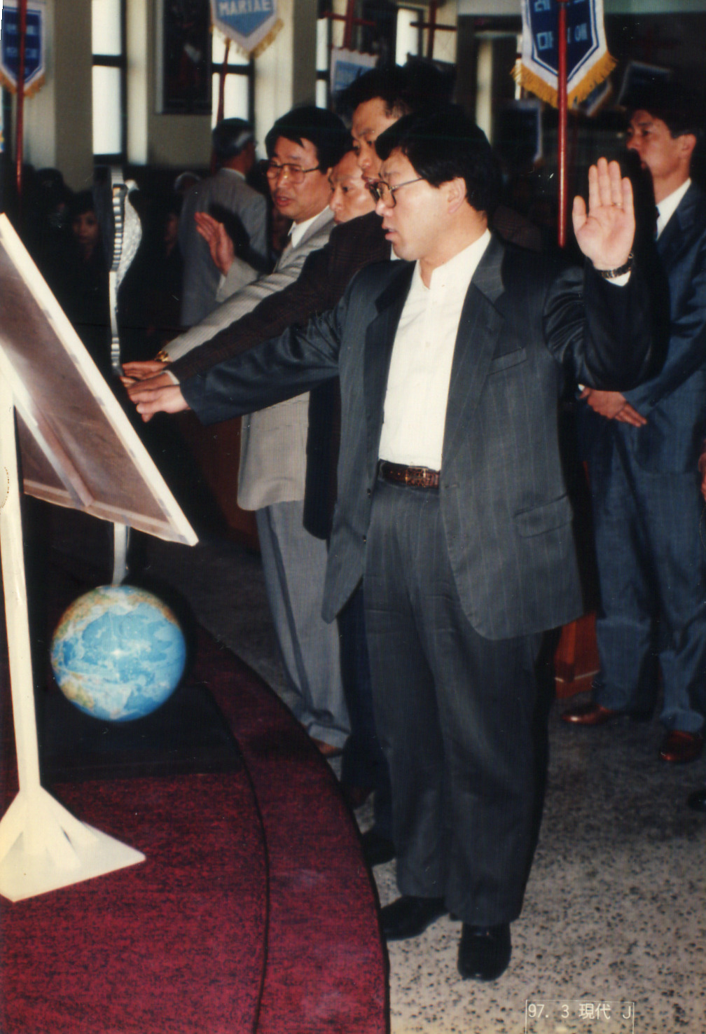 img97-20.jpg