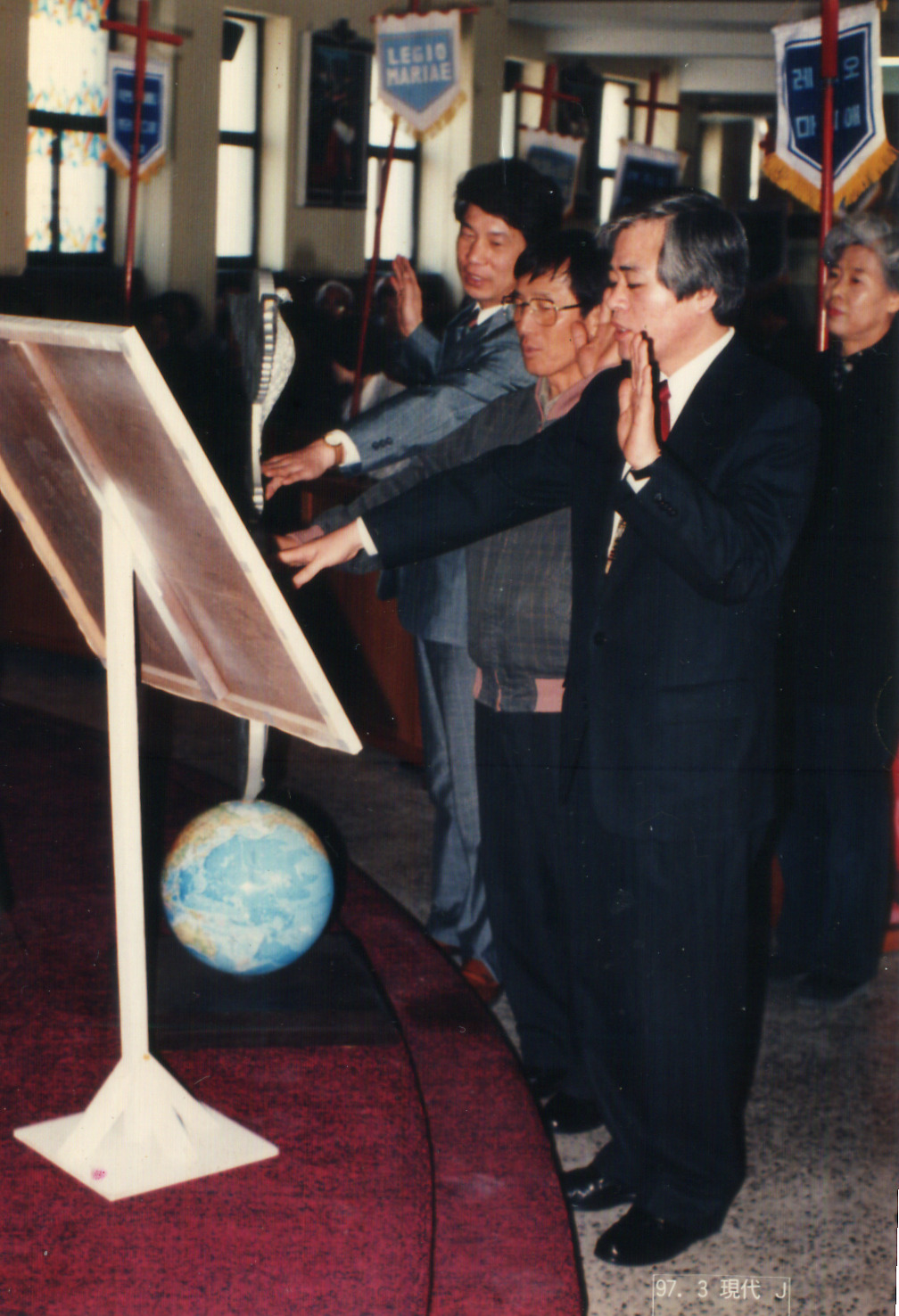 img97-23.jpg