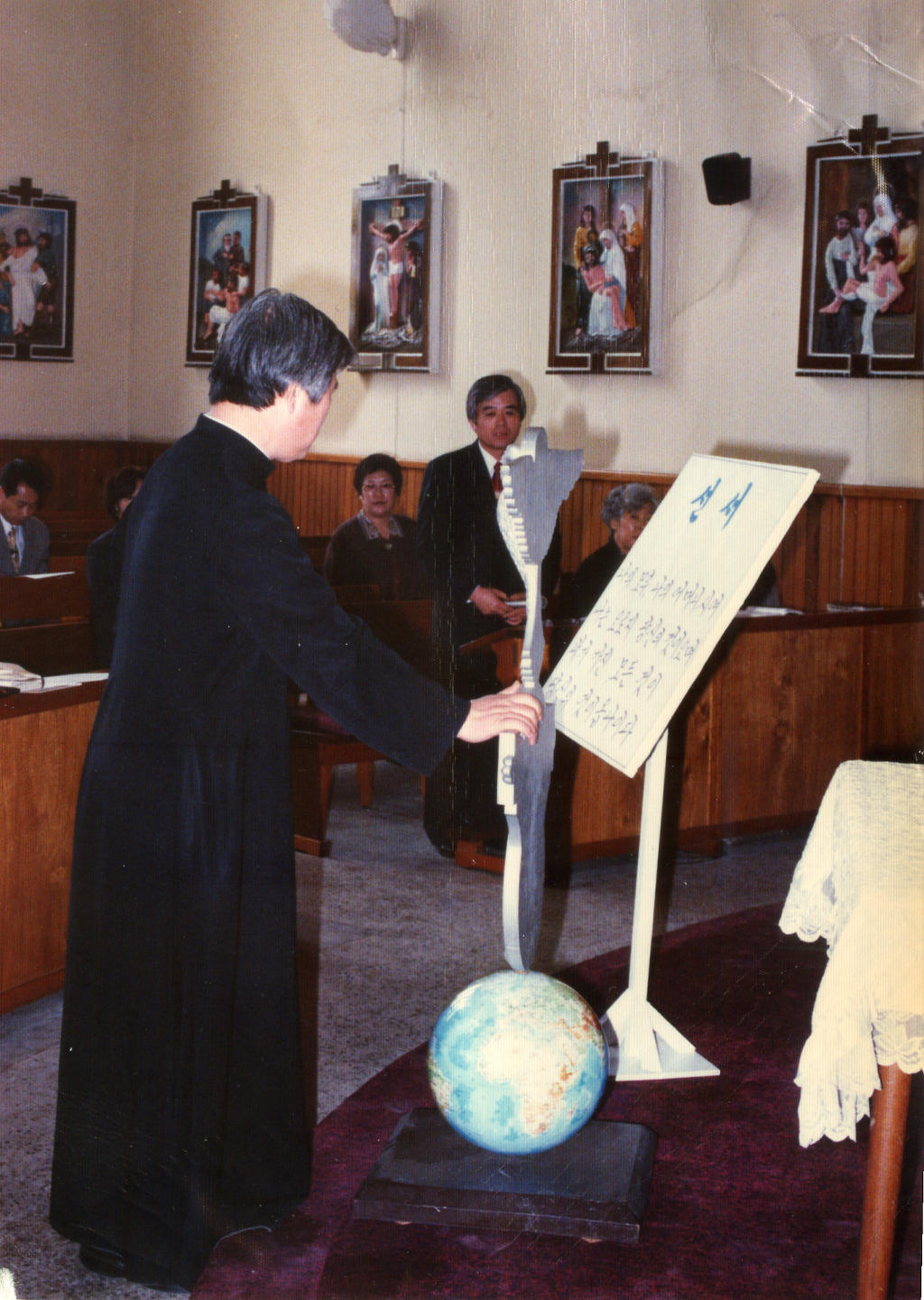 img97-19.jpg