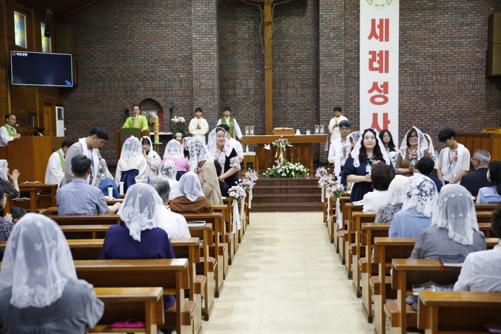 [크기변환]2023-09-10 46기 세례식 (59).JPG