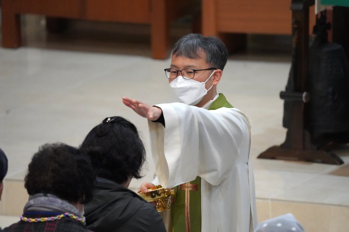 울산대리구_빛·소금의료지원_후원미사 (11).jpg