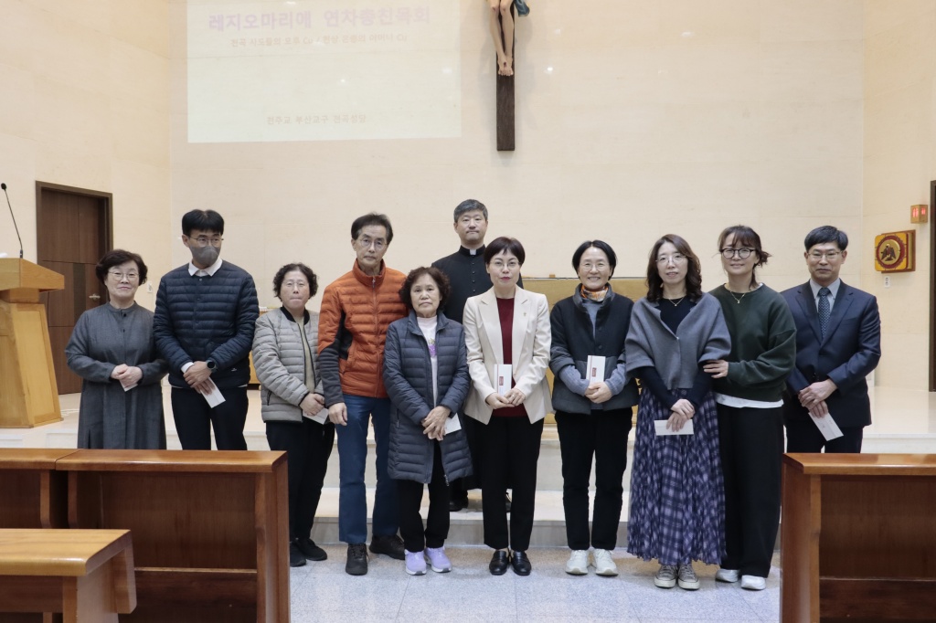 2025_11_16 연차총친목회(24).JPG