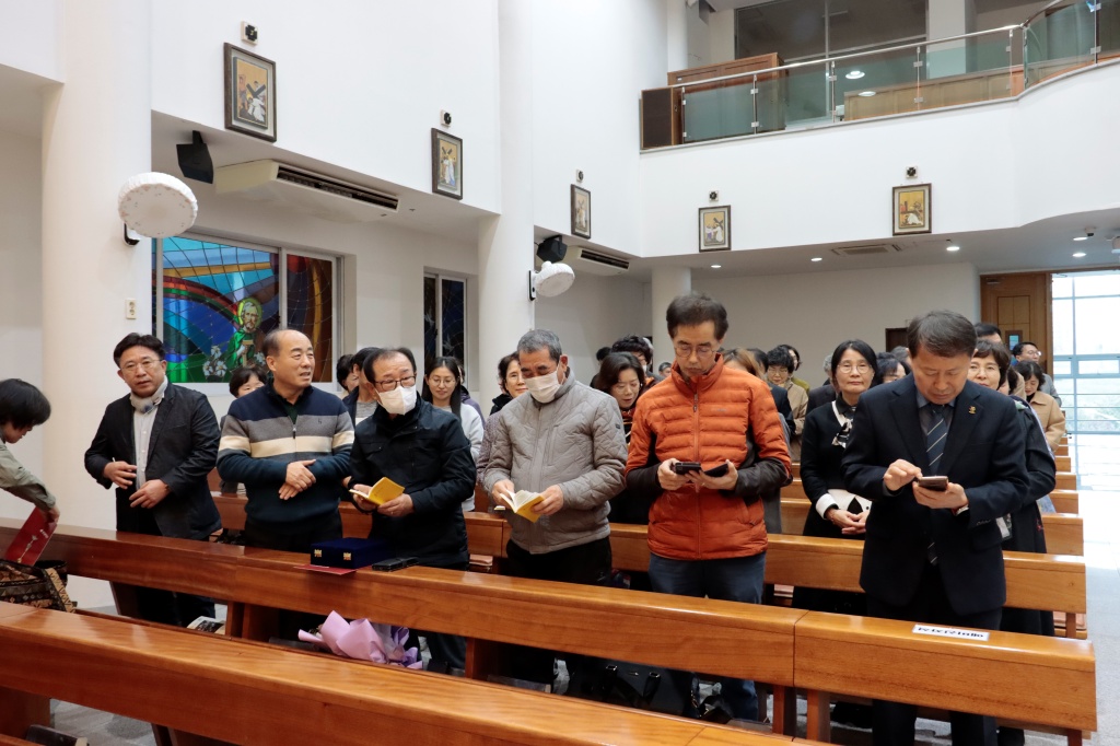 2025_11_16 연차총친목회(4).JPG